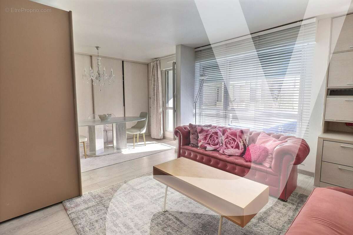 Appartement à PARIS-12E