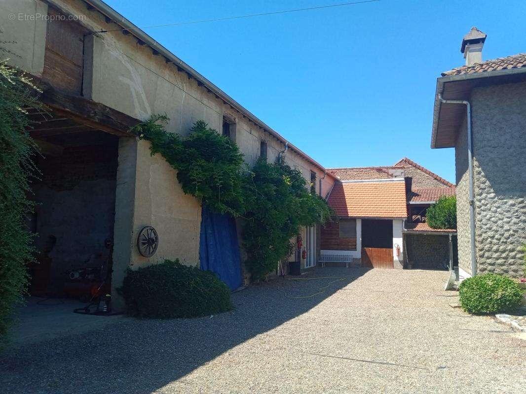Maison à VIC-EN-BIGORRE