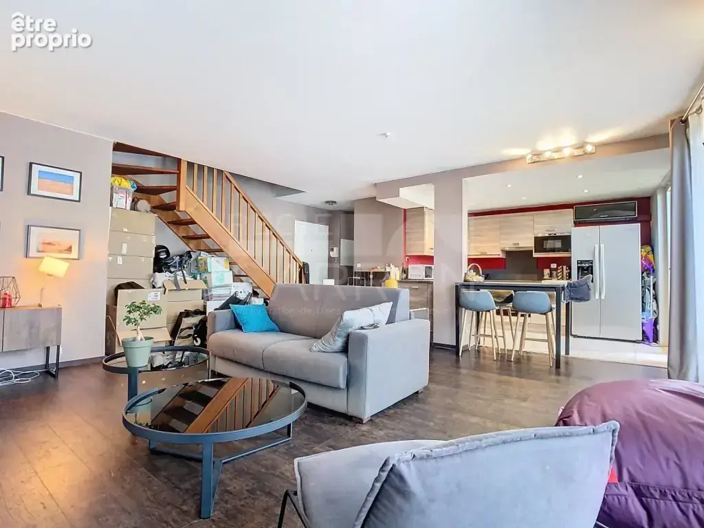 Lyon 8 proche parc blandan t4 duplex dernier etage terrasse 18m² 419000€ - photo 2