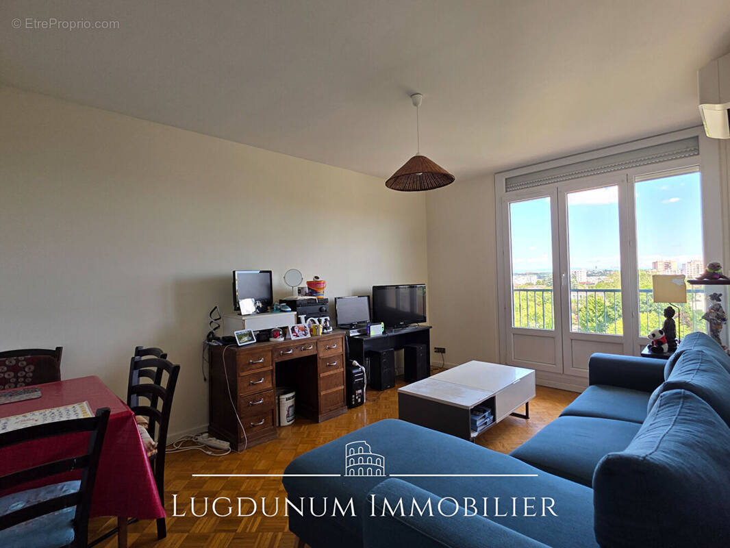 Appartement à BRON