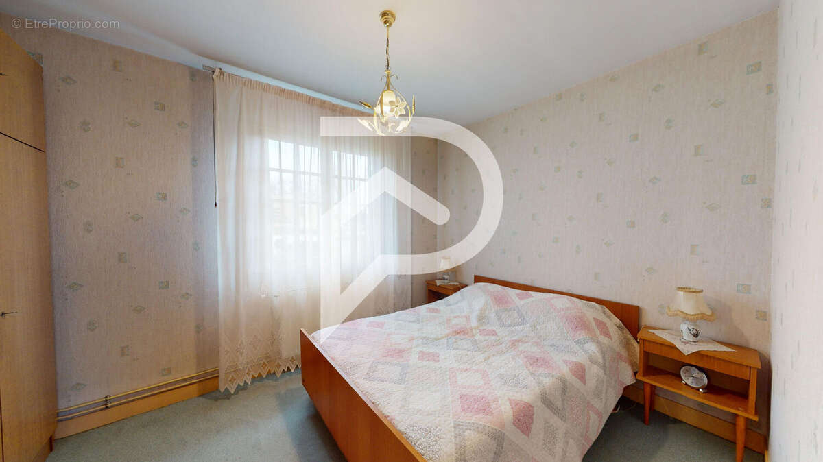 Maison à BOURAY-SUR-JUINE