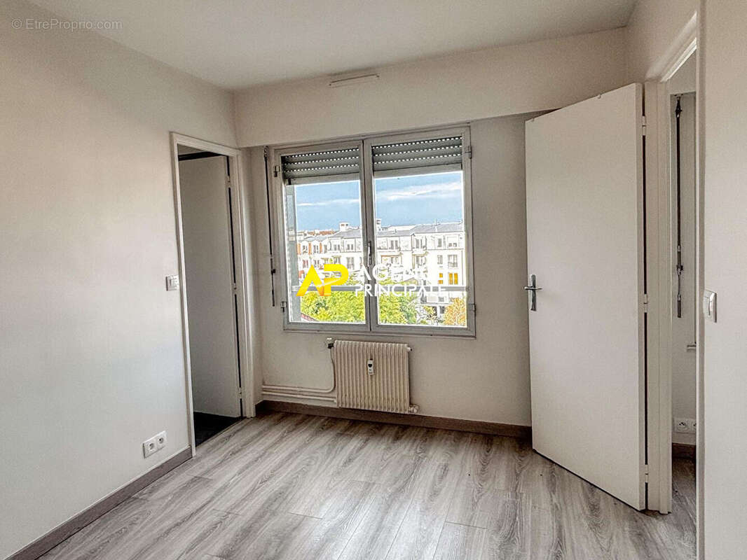 Appartement à SARTROUVILLE