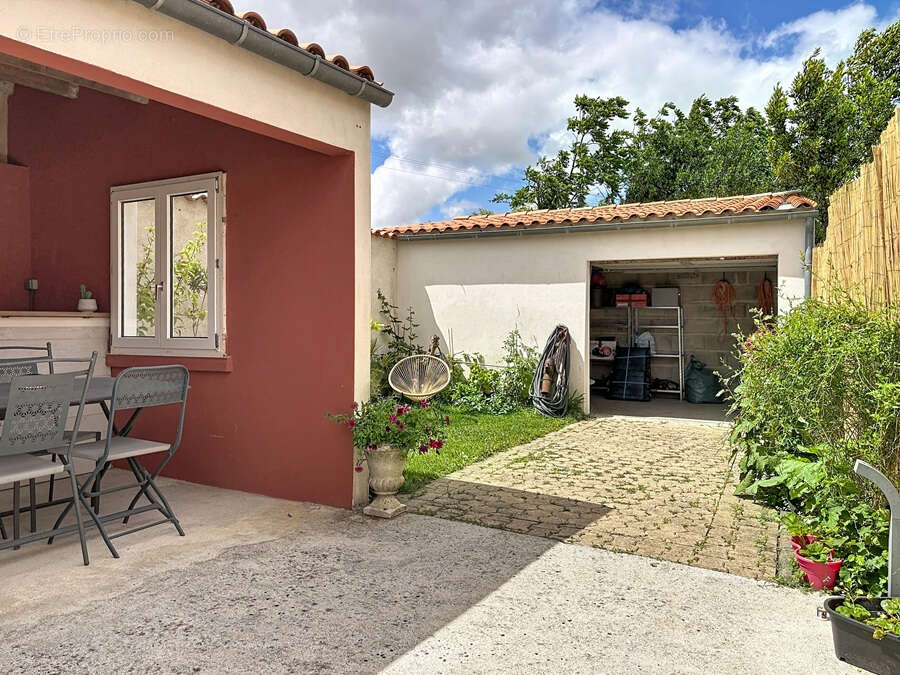 Maison de charme centre village 88 m2 - photo 2