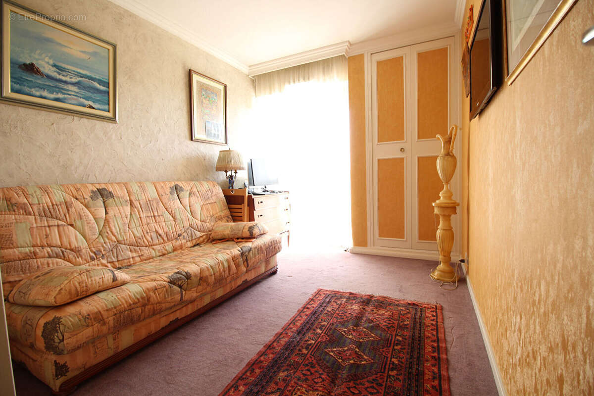 Appartement à SARTROUVILLE