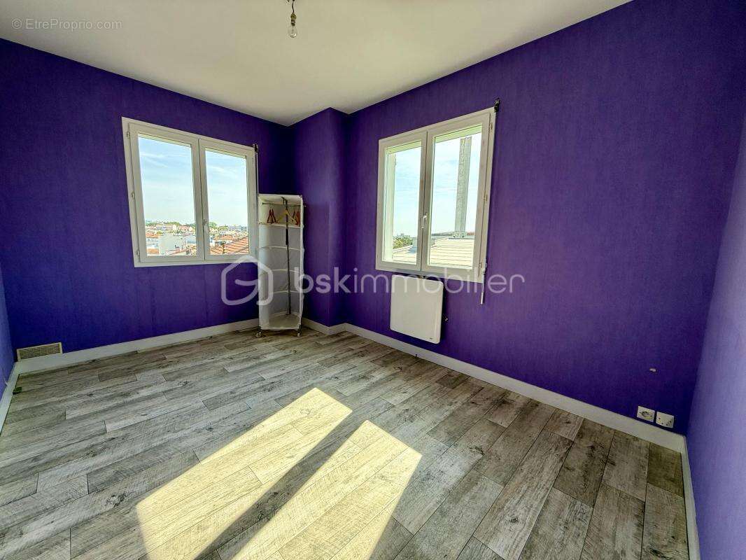 Appartement T3 de 54 m² – Centre-ville de Royan À seulement 5 minutes à pied de la plage ! - photo 7