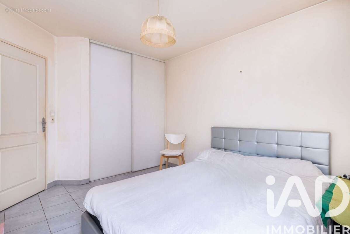 Photo 6 - Appartement à VILLEURBANNE