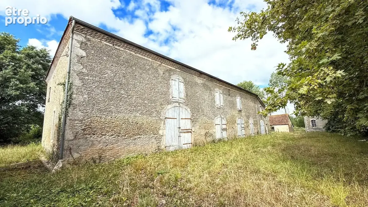 Élégante Maison de Maître XVIIe siècle : Un lieu rare, calme et au potentiel exceptionnel - photo 11