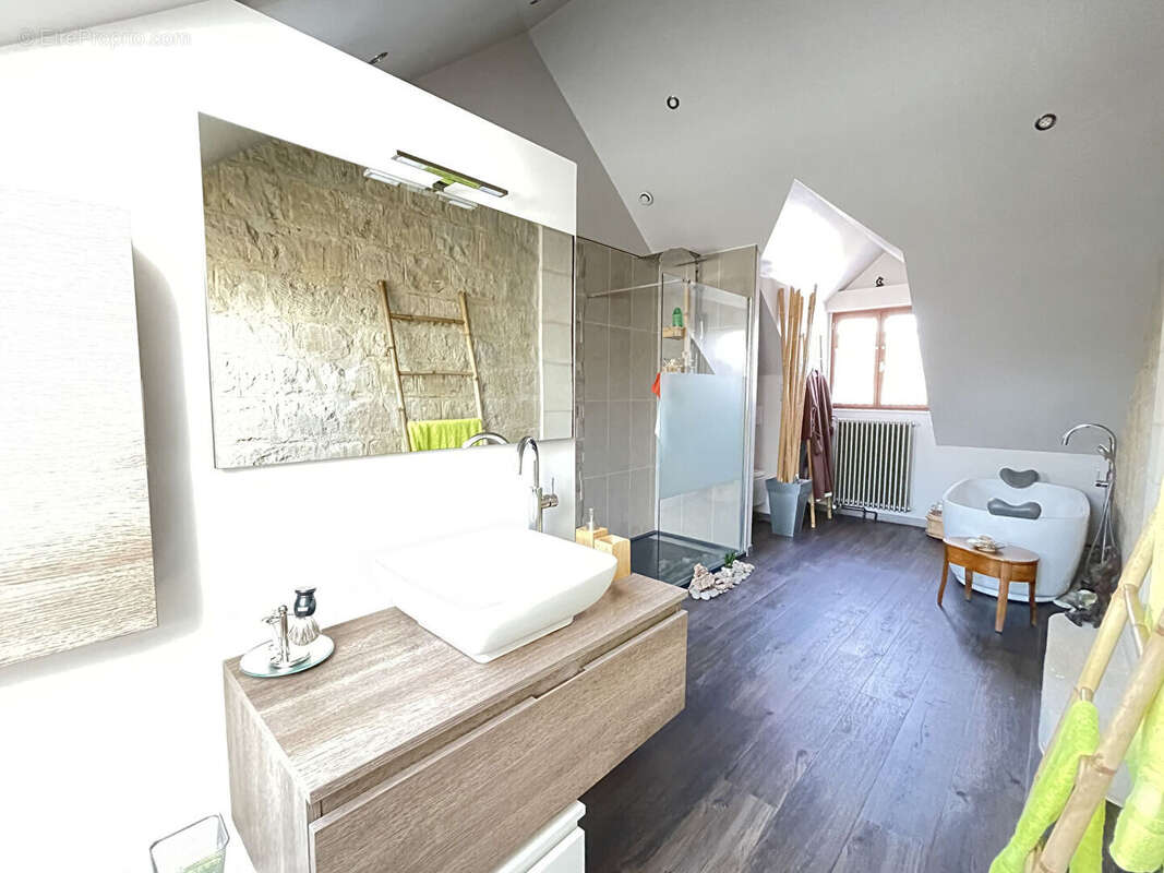 Maison à BEAUMONT-SUR-OISE