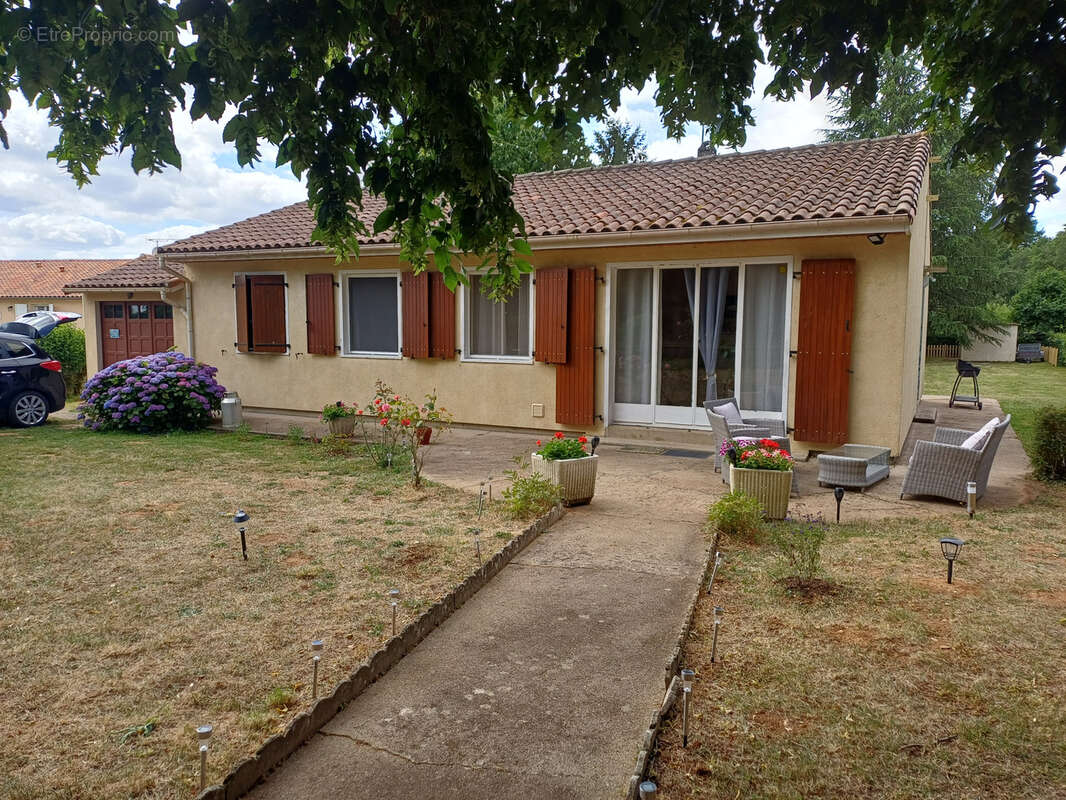 Maison à SAINT-PIERRE-D'EXIDEUIL