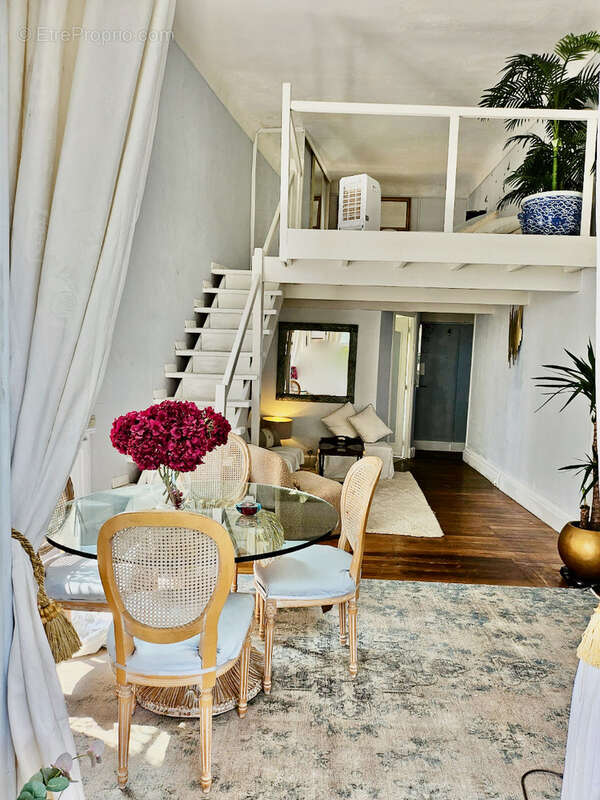 Appartement à BEAULIEU-SUR-MER