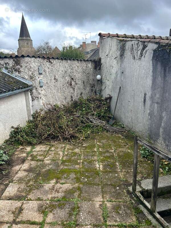 Maison à MAGNAC-LAVAL