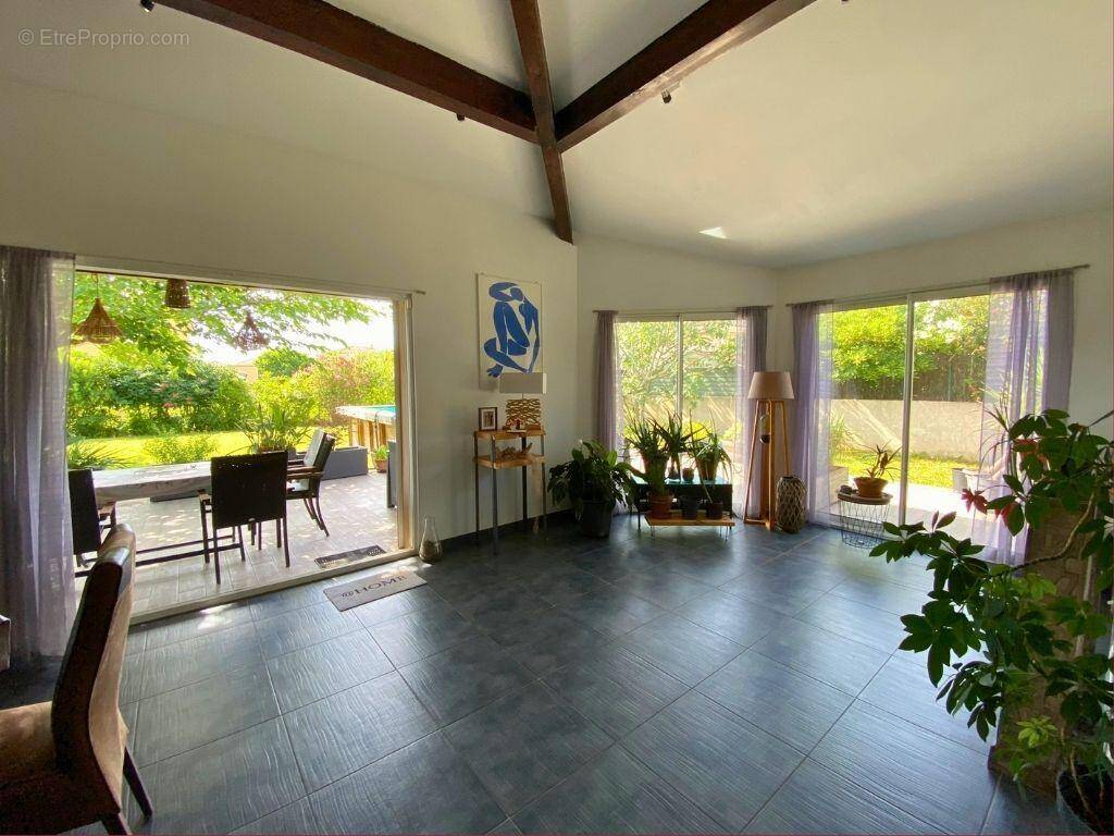   - Maison à COLOMIERS