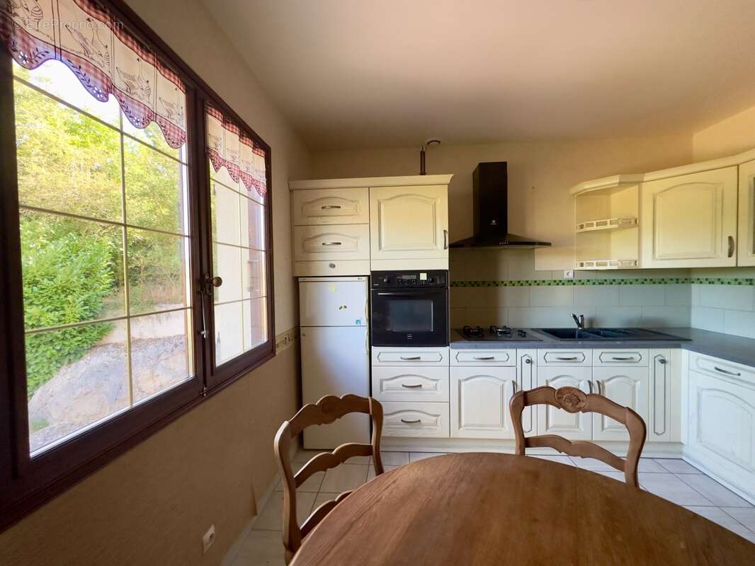 Maison 6 pièces avec terrain de 4 700 m² – Bord de rivière, belle vue sur la campagne – Bretteville-sur-Laize (14) - photo 7