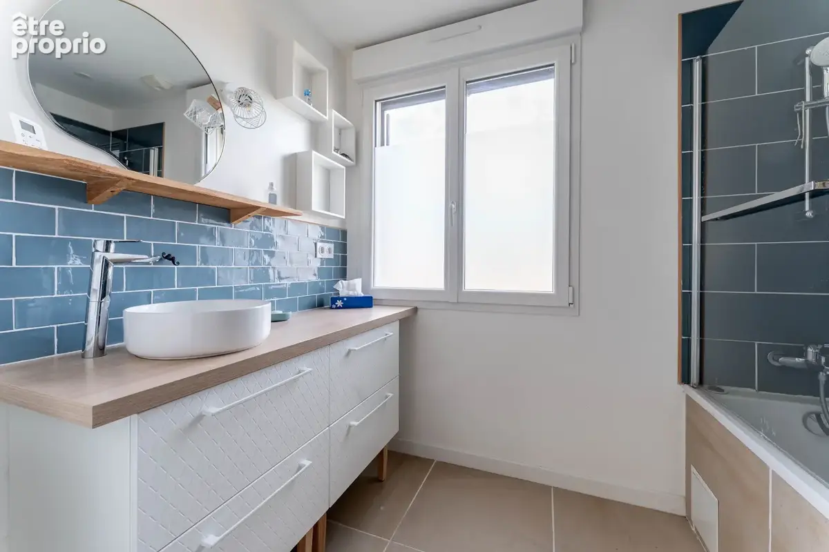 Maison de Village - 165m2, 6 pièces - St Romain au Mt D'Or - photo 5