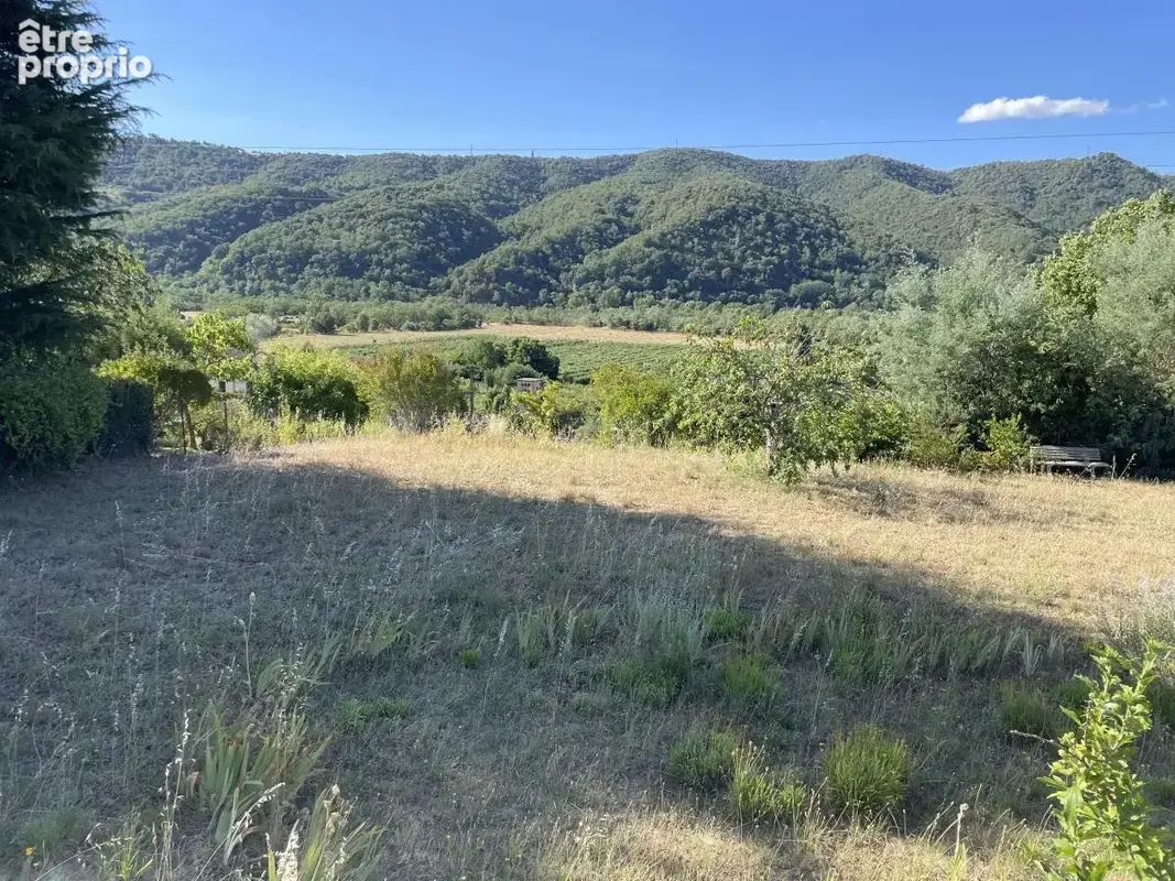 Photo Terrain à Saint-Laurent-Du-Pape au prix de 135 000€