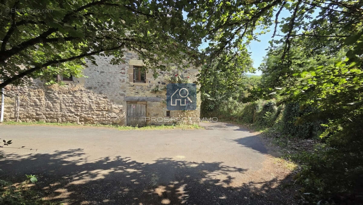 Maison à SAINT-COME-D'OLT