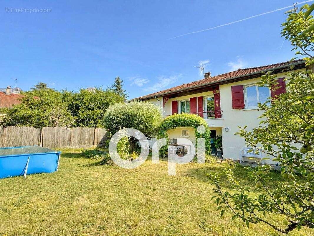 Maison familiale avec jardin et dépendance à Villard-Bonnot - photo 21