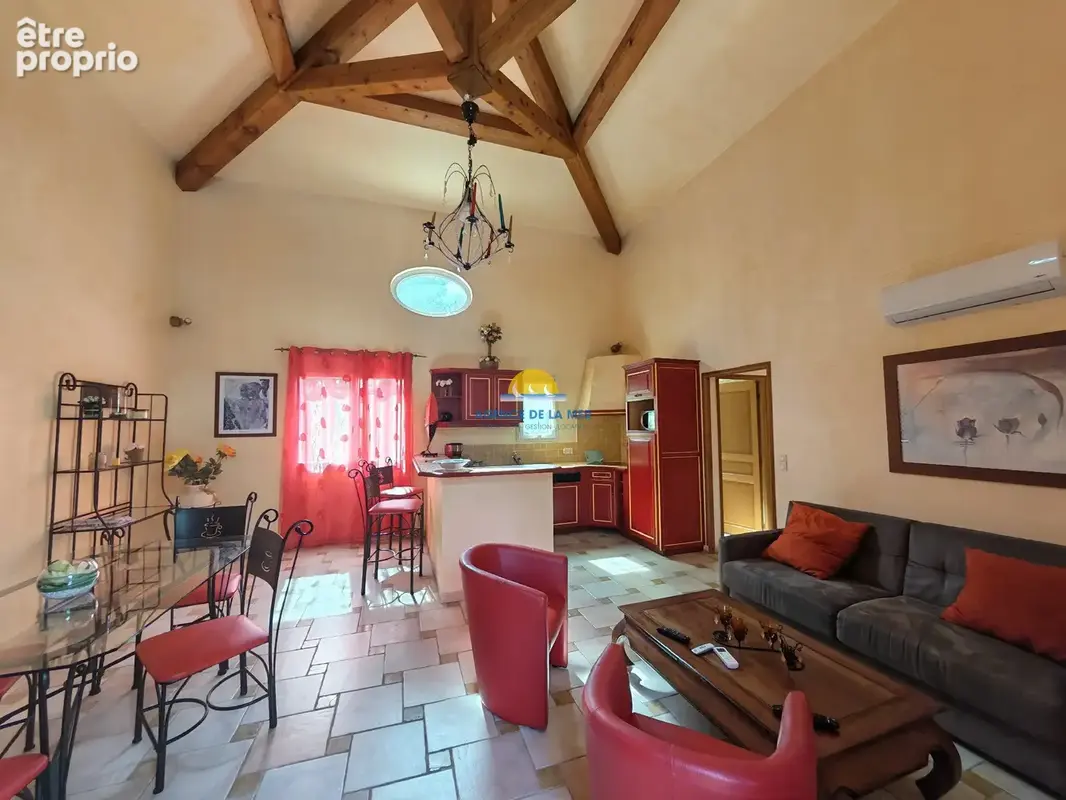 villa de 180 m2 avec 3 studios et un T2  SUR 10000 M2 - photo 17