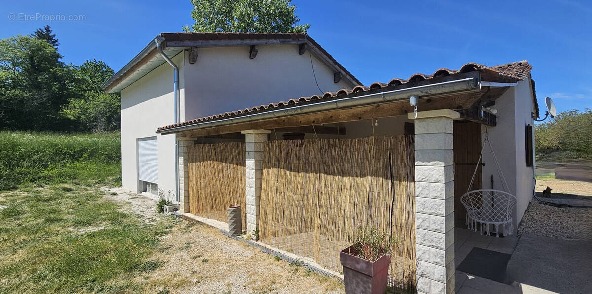 Maison à SAINT-LEON-SUR-L'ISLE