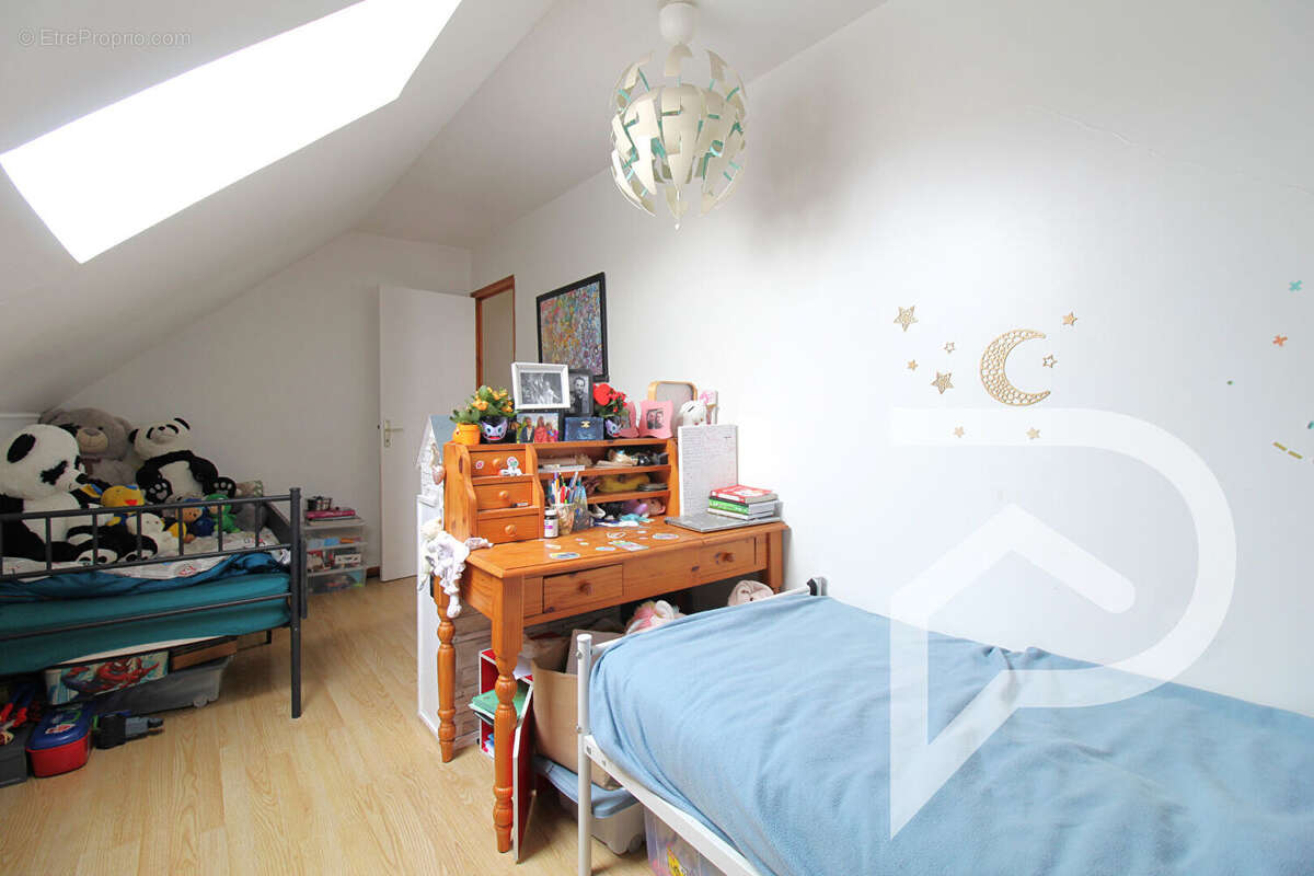 Maison à LONGUEIL-SAINTE-MARIE