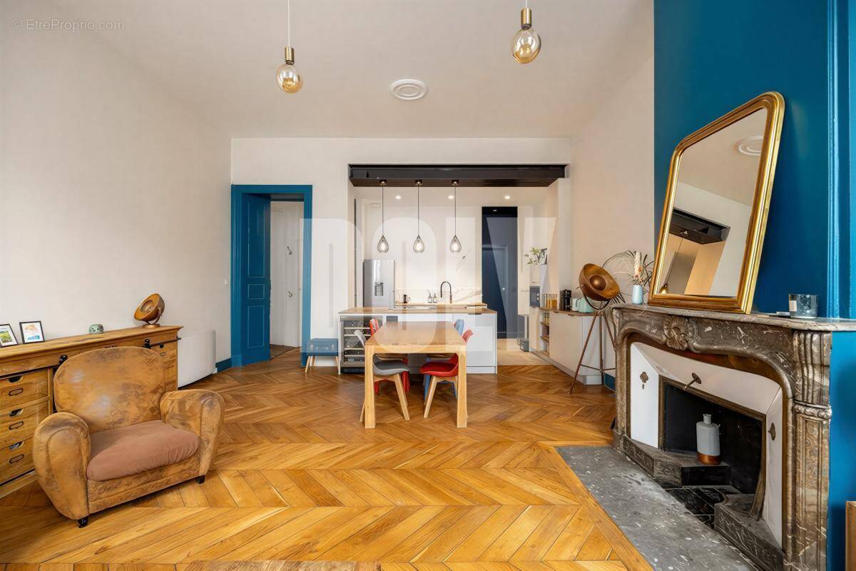 Appartement à PARIS-9E