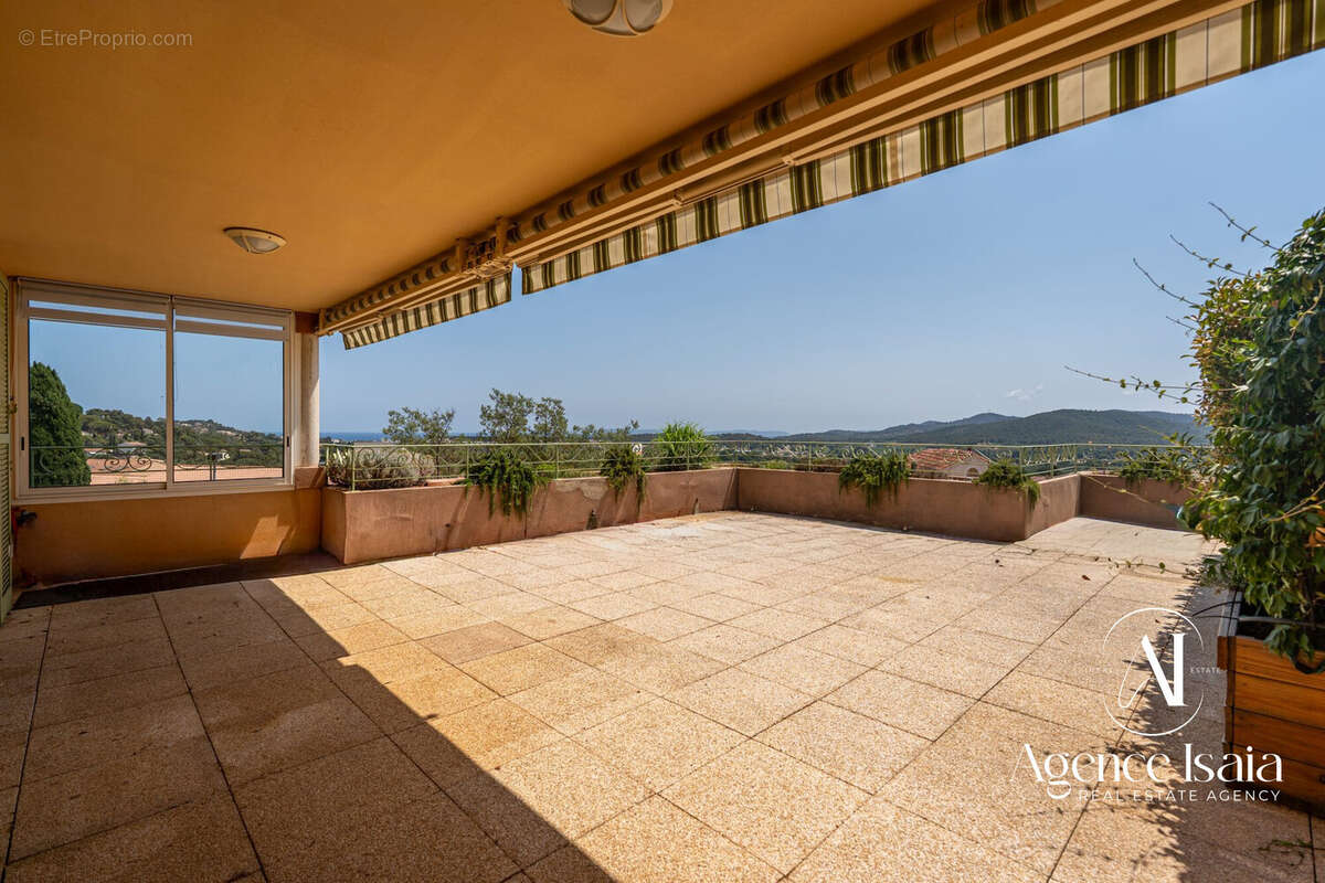 Appartement 85 m² à Bormes-Les-Mimosas  - photo 2
