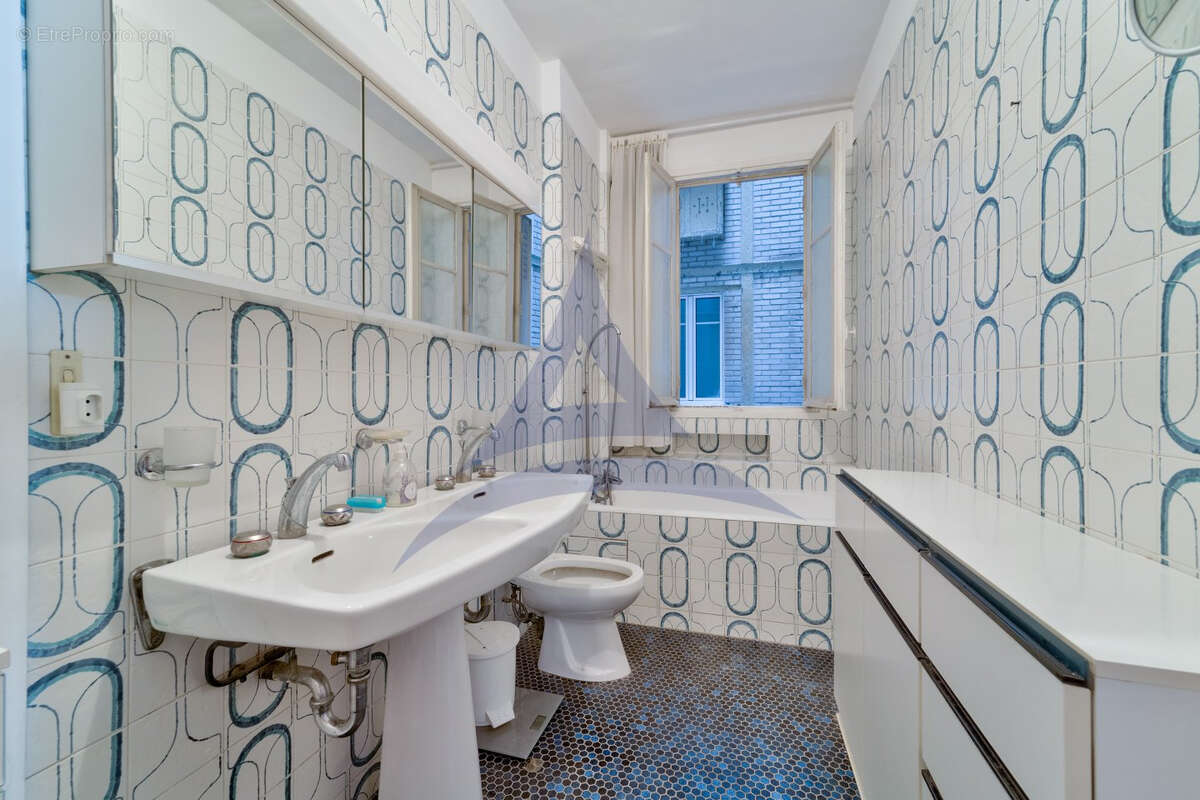 Appartement à PARIS-12E