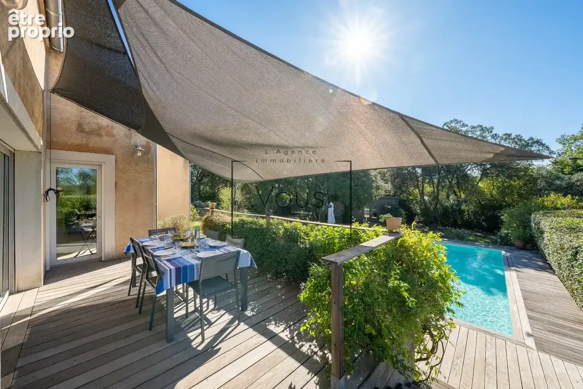 Villa contemporaine de plain-pied avec piscine, au cœur d’un terrain boisé, aux portes des Cévennes - photo 9