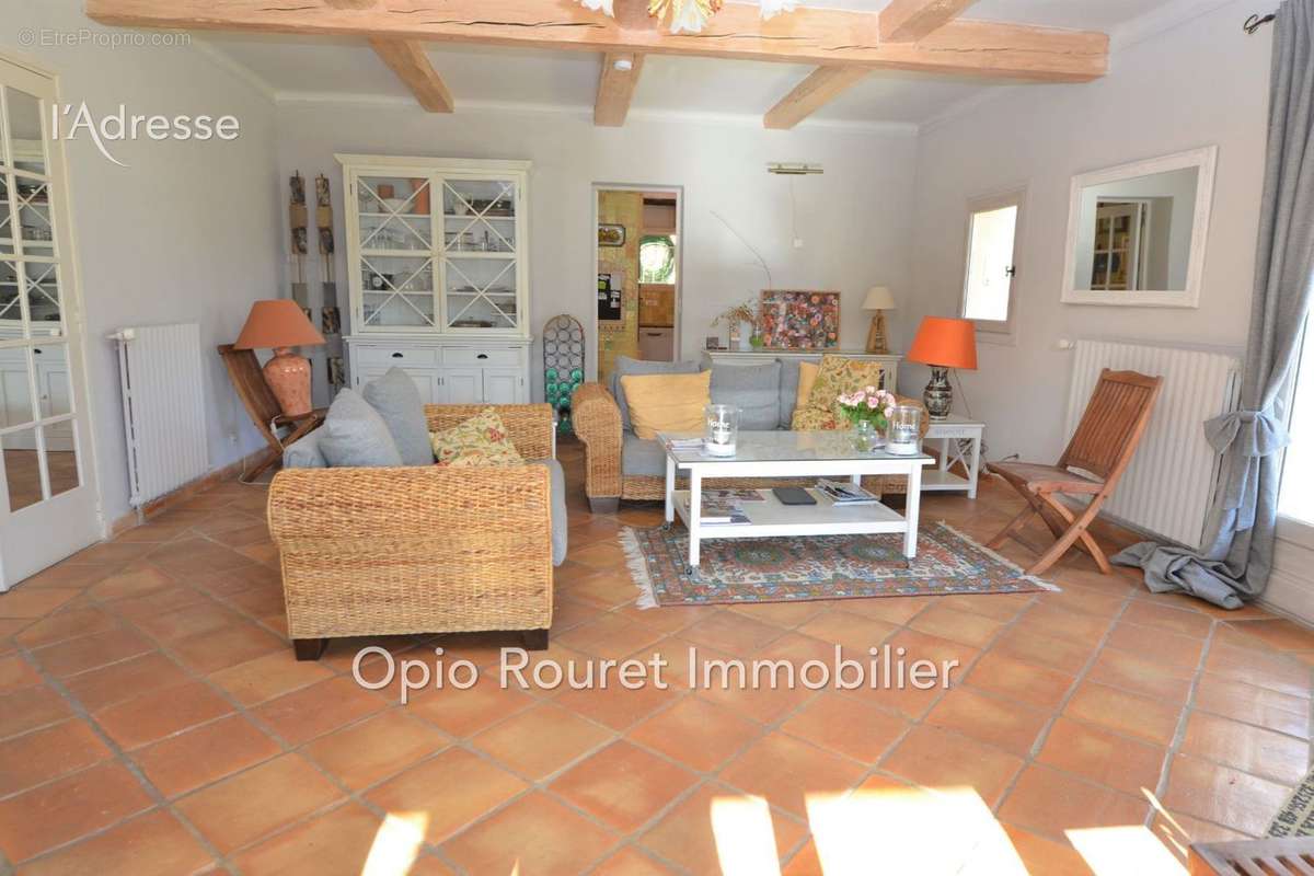 Maison à CHATEAUNEUF-GRASSE