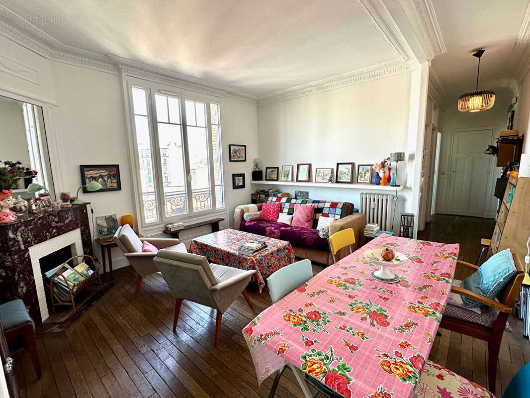 Appartement à PARIS-20E