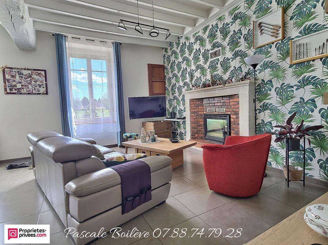 Maison de bourg - Courléon (49390) - photo 2