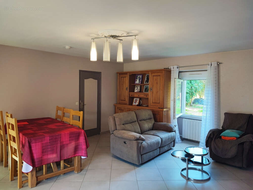 Maison à MERDRIGNAC