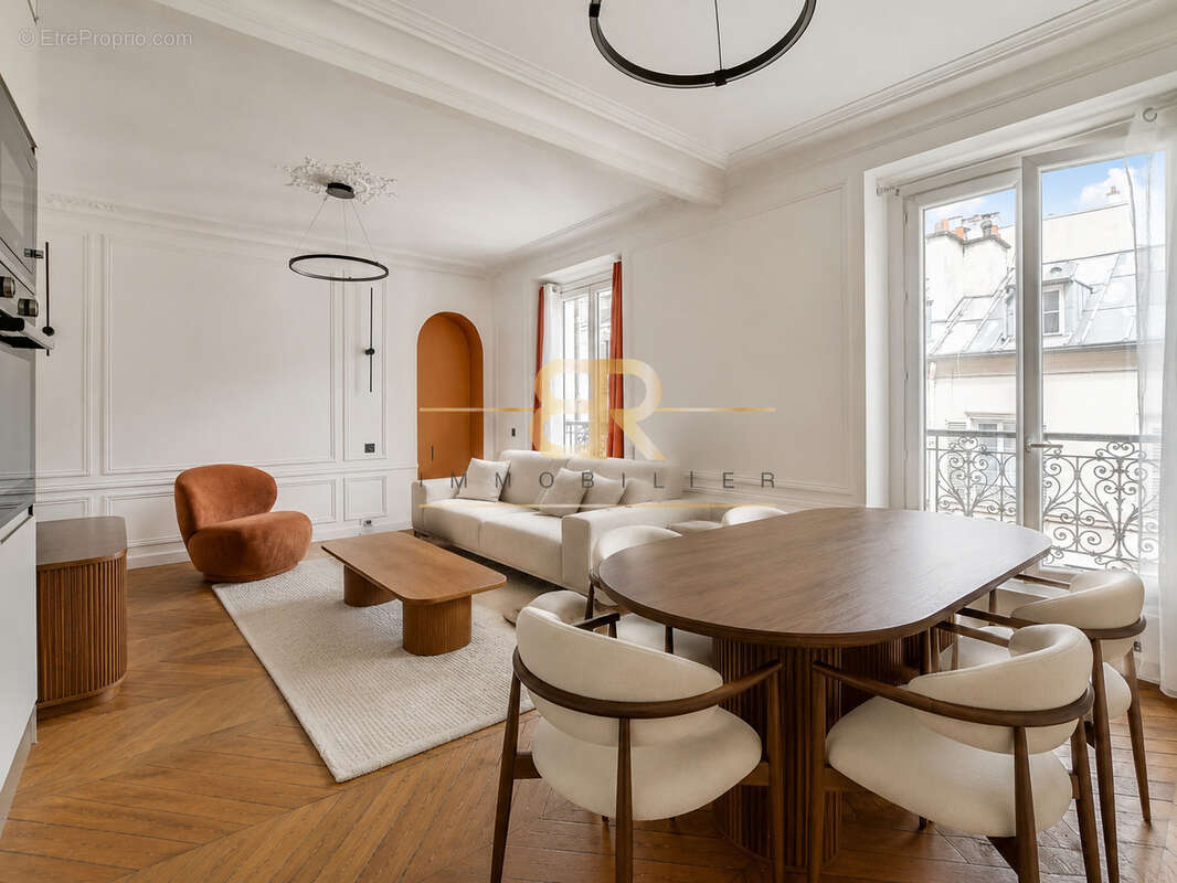 Appartement à PARIS-17E
