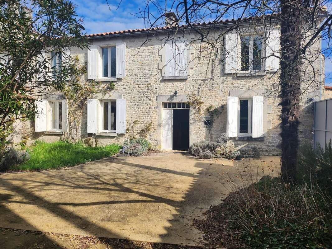Maison à SIGOGNE