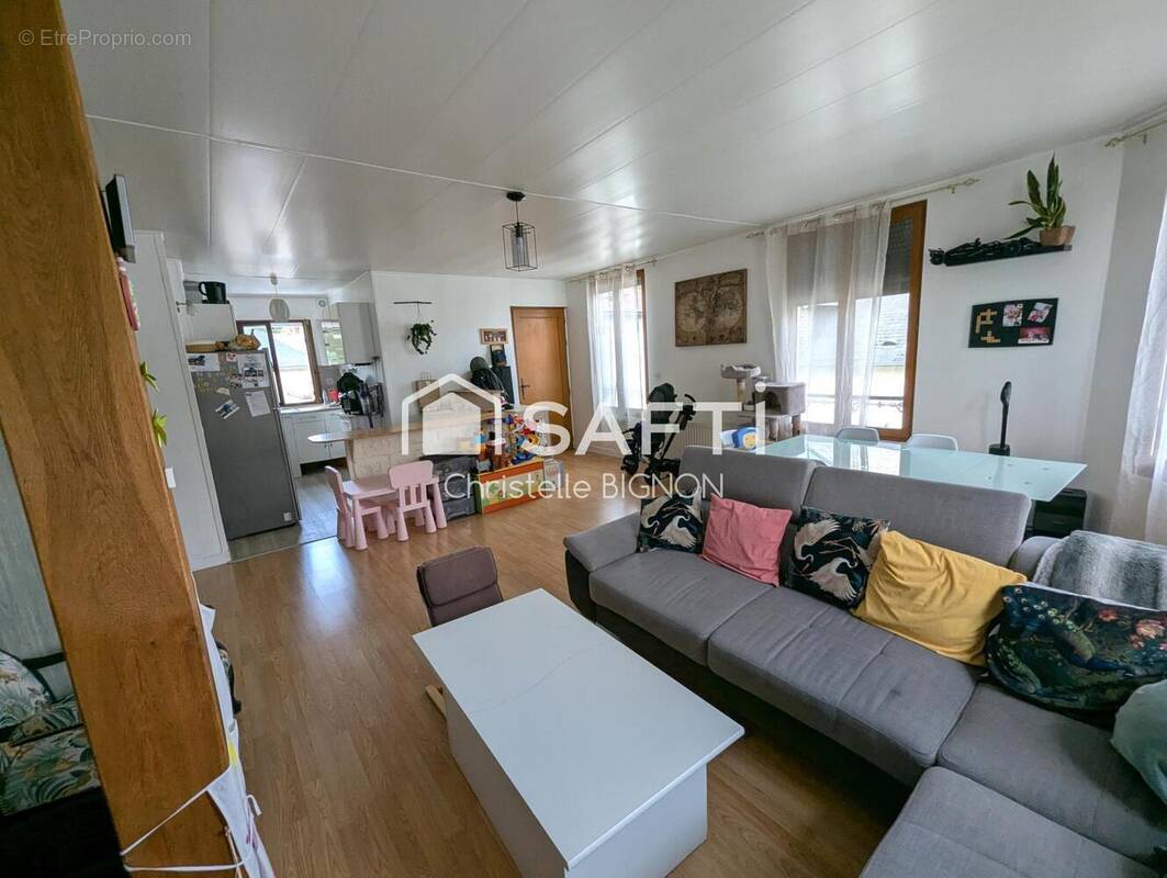 Photo 1 - Appartement à LIANCOURT