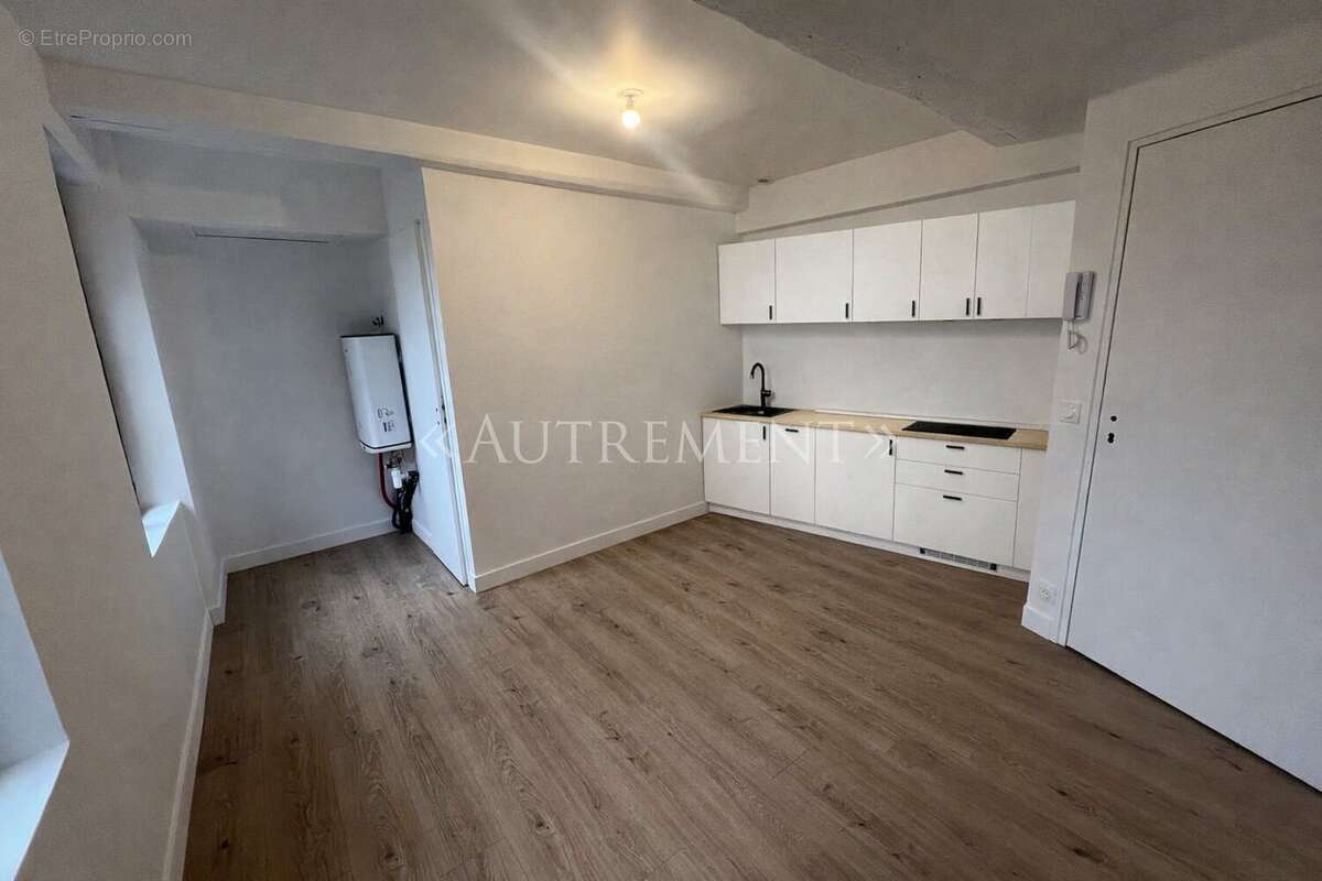 Appartement à SAINT-SULPICE