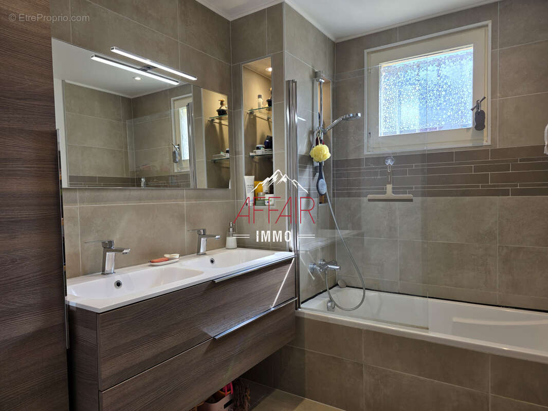 Appartement à SAINT-JULIEN-EN-GENEVOIS