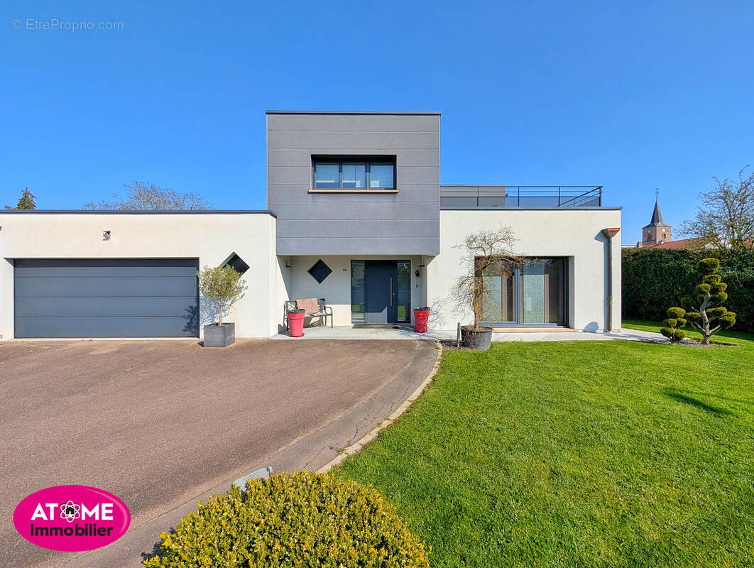 Maison à SAINTE-MARIE-AUX-CHENES