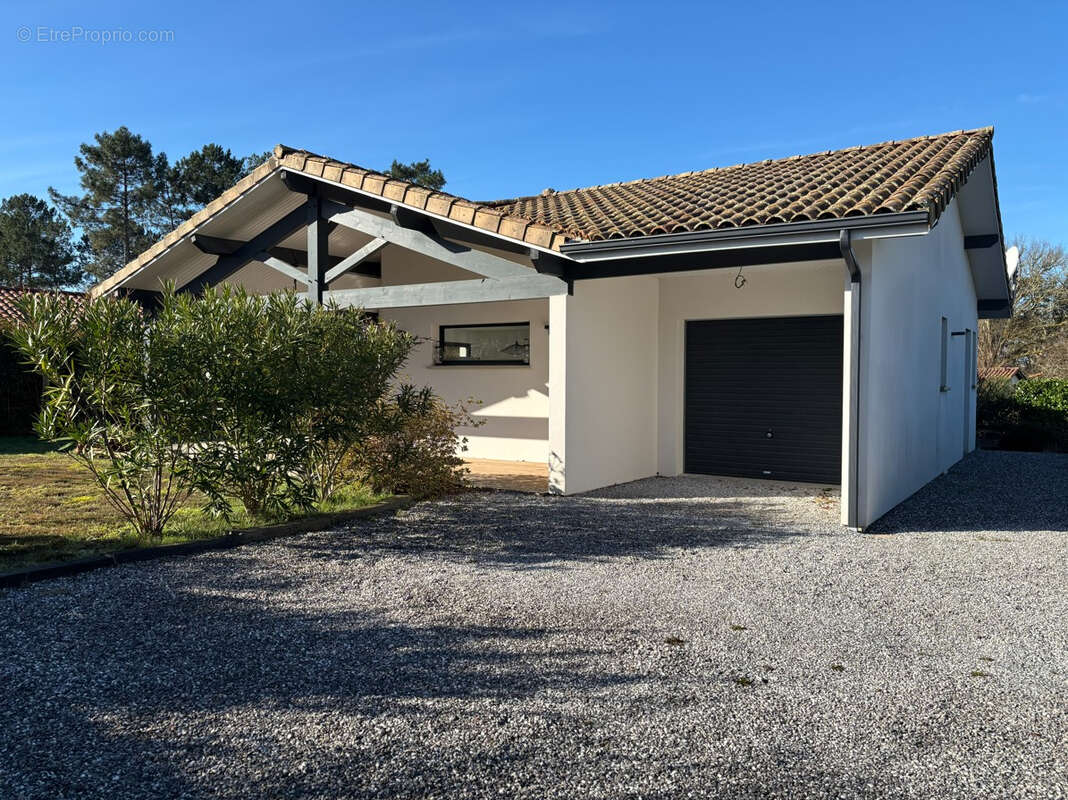 Maison à VIELLE-SAINT-GIRONS