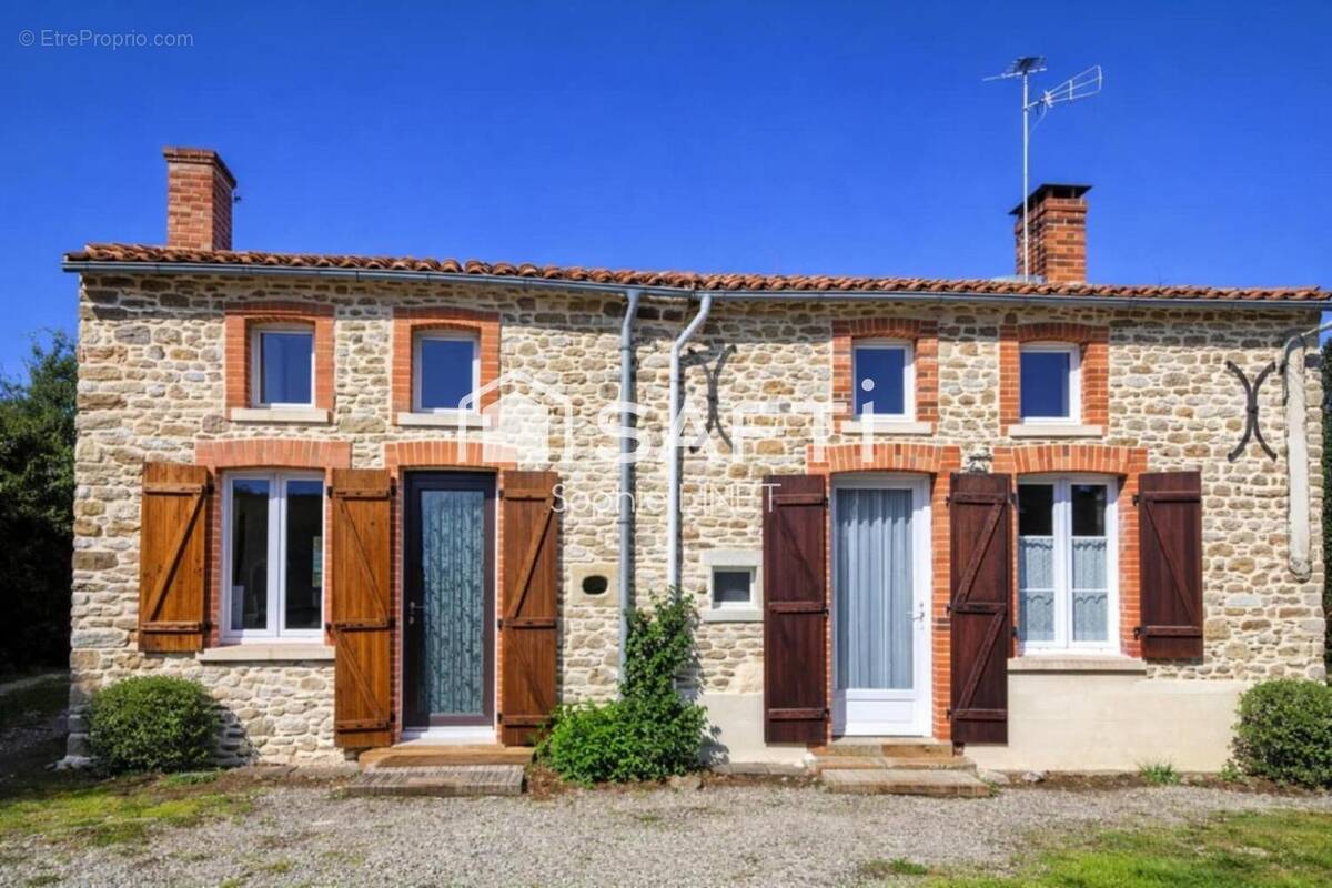 Photo 1 - Maison à BUSSIERE-POITEVINE
