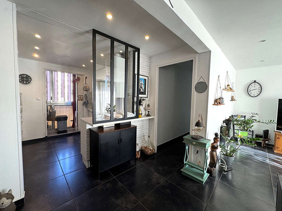 Appartement à MARSEILLE-9E