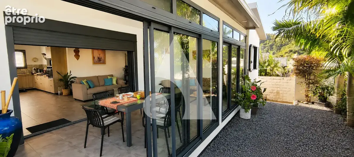 Maison F4 de standing de 120 m² avec piscine - Une rareté sur le secteur - photo 2