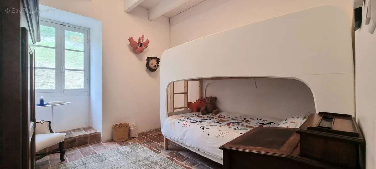 Maison à CASTELNAU-MONTRATIER