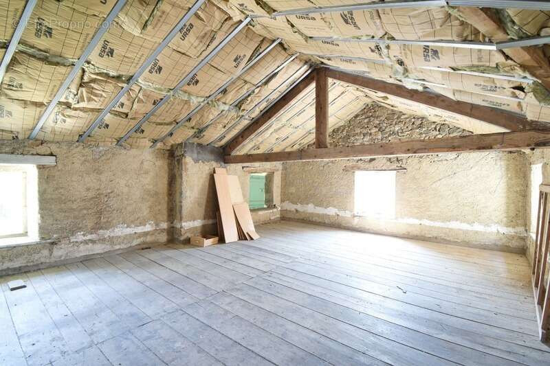 Maison à CUNLHAT