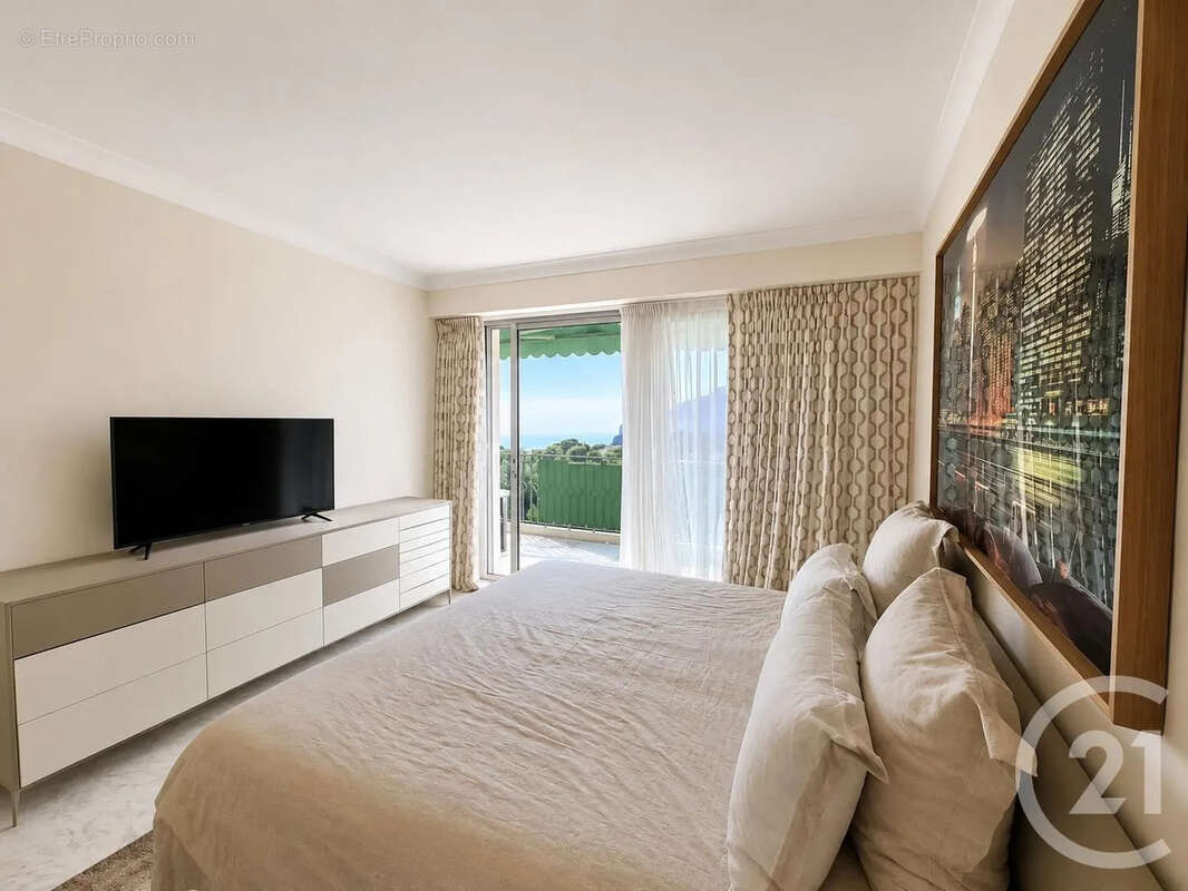 Appartement à ROQUEBRUNE-CAP-MARTIN