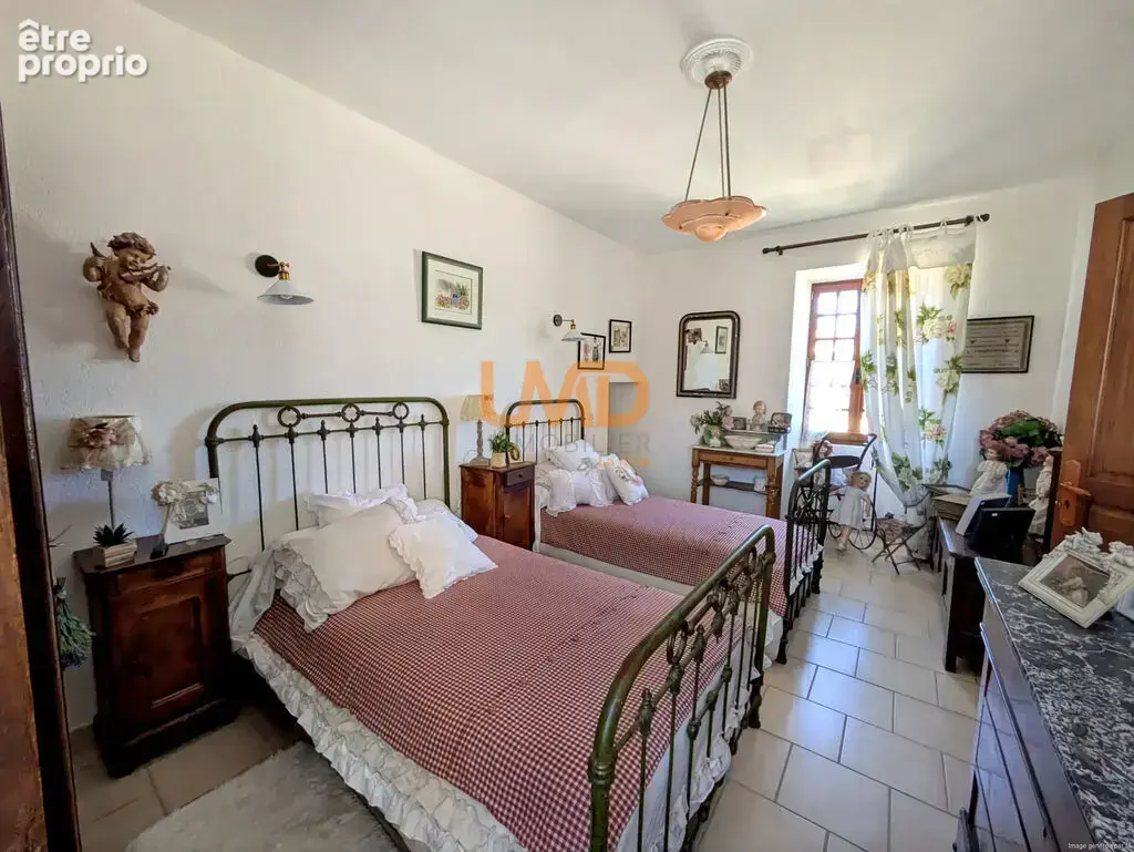 Maison en pierre 7 pièces 150m2, piscine, jardin - photo 19