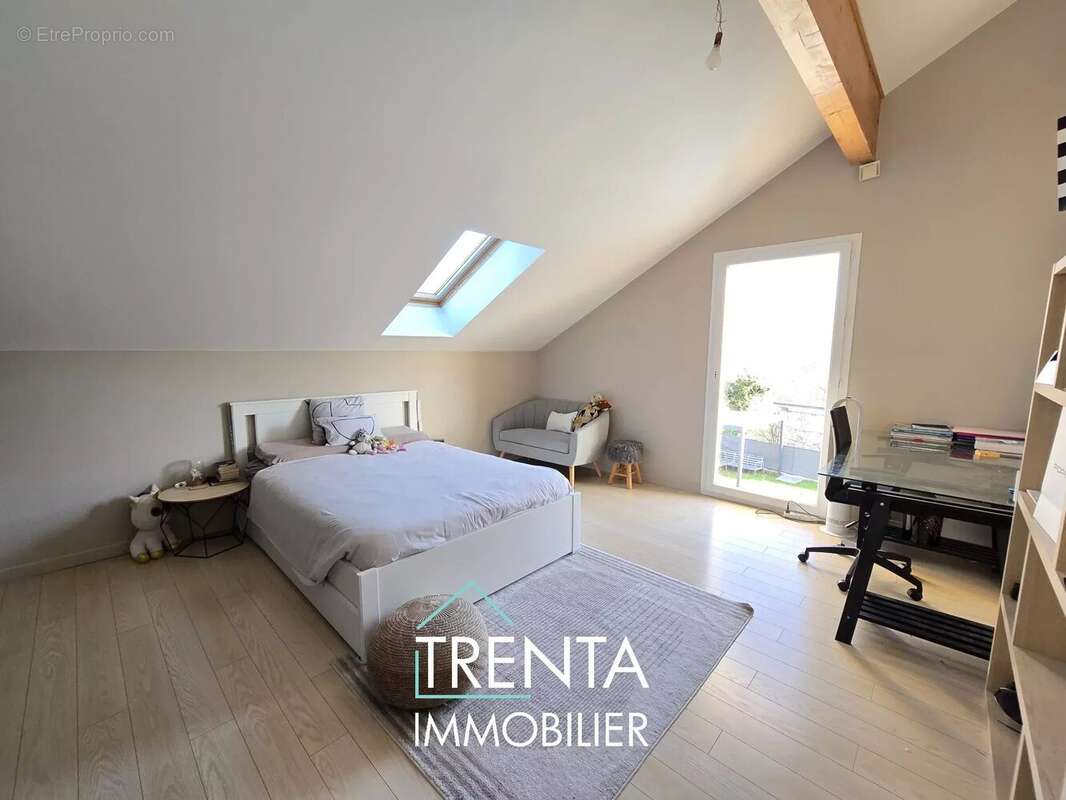 Maison à SAINT-JEAN-DE-MOIRANS