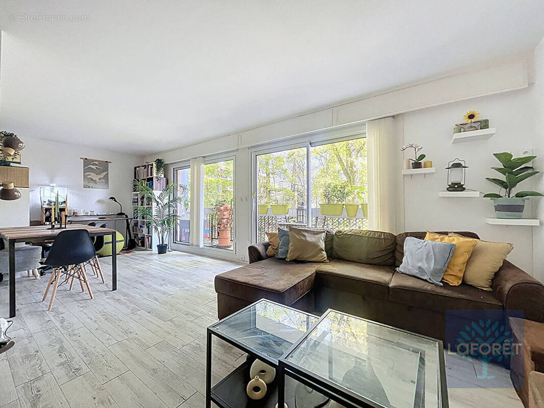 Appartement à CHILLY-MAZARIN