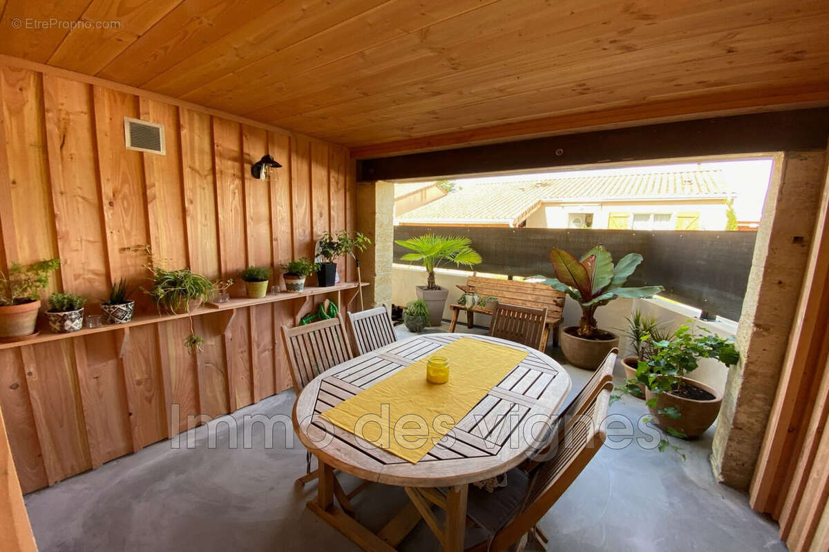 Maison à AMBARES-ET-LAGRAVE