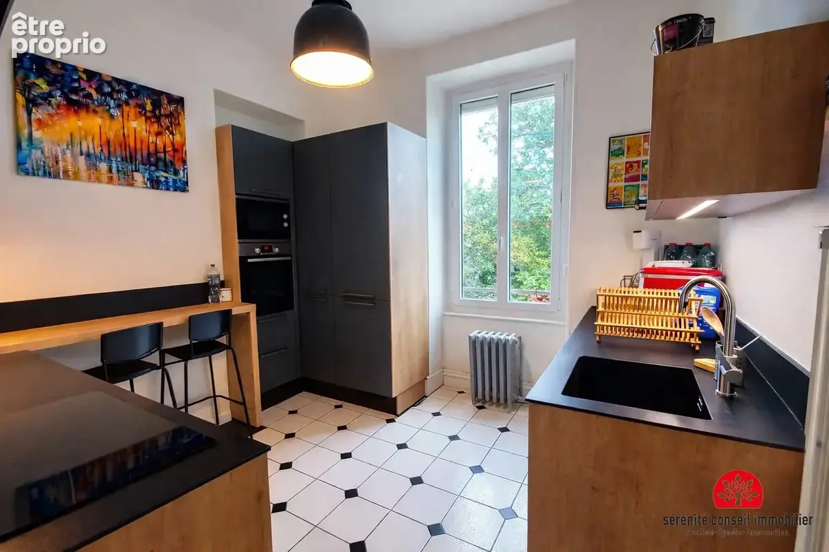 Maison 9 pièces 360 m² à vendre à Condrieu (69420) - photo 5
